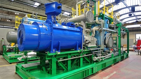 Chiller systems for offshore process gas applications